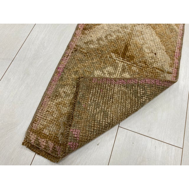 Mid 20th Century Turkish Handknotted Floral Rug For Sale - Image 4 of 5