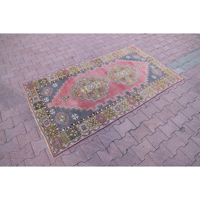 Traditional 1980s Turkish Red Medallion Oriental Rug For Sale - Image 3 of 12