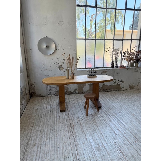 Brutalist Oval Table in Pine, 1950 For Sale - Image 10 of 18
