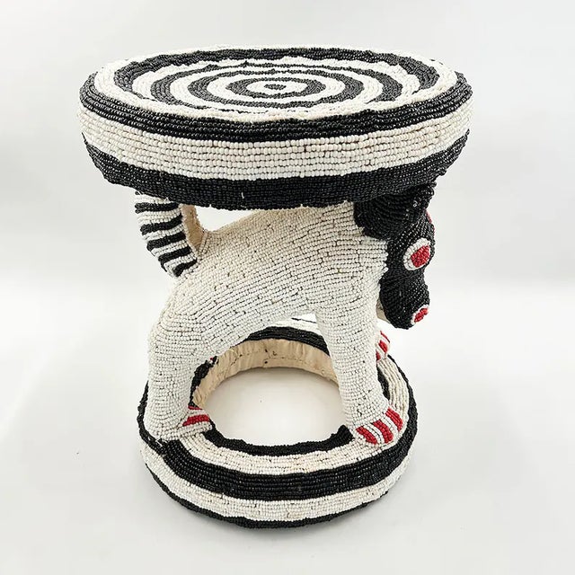 Black and White Bead Bamileke Stool .Handcrafted Cameroon Coffee Table For Sale - Image 4 of 4