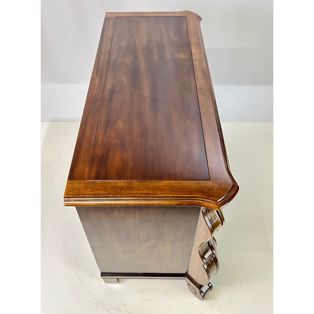 Wood Late 20th Century Henredon Viennese/French Provincial Bombe Chest or Commode For Sale - Image 7 of 16