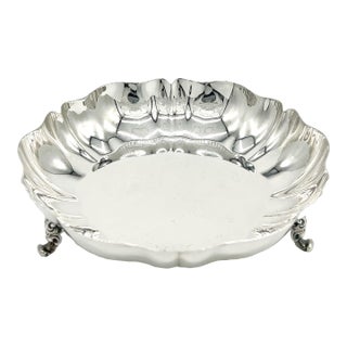 Vintage Oneida Silverplate Footed Bowl — Scalloped Rim — Traditional / Hollywood Regency For Sale