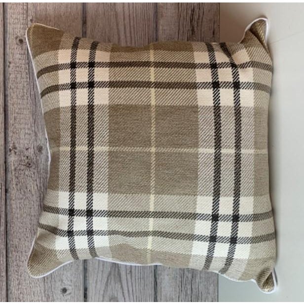 Linen Plaid Pillow Pair is perfect for the Holiday season or to use in your cabin in the woods!