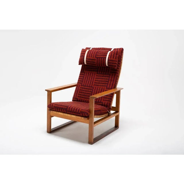 Set of The Runner Chair and Foostool attributed to Børge Mogensen for Frederica Stolefabrik, 1950s For Sale - Image 3 of 10