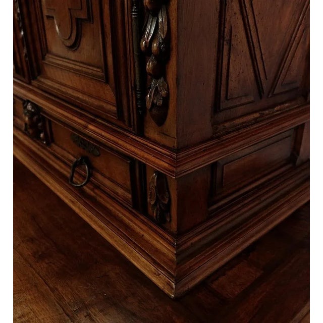 Small Renaissance Two-Piece Buffet, 17th Century For Sale - Image 16 of 18