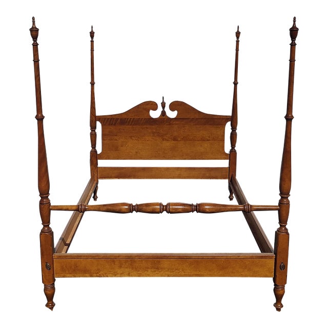 Ethan Allen 1940s Full Size Poster Bed With Finial For Sale