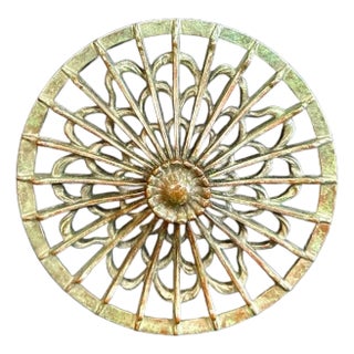 Early 20th Century Attributed to Tiffany Studios Linenfold Lamp Heat Cap/Finial For Sale