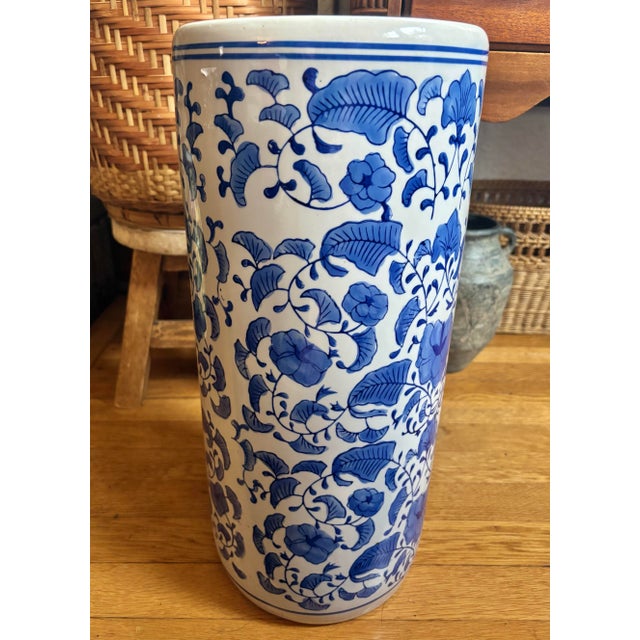 Chinoiserie 1980s Chinoiserie Blue and White Porcelain Umbrella Stand For Sale - Image 3 of 4