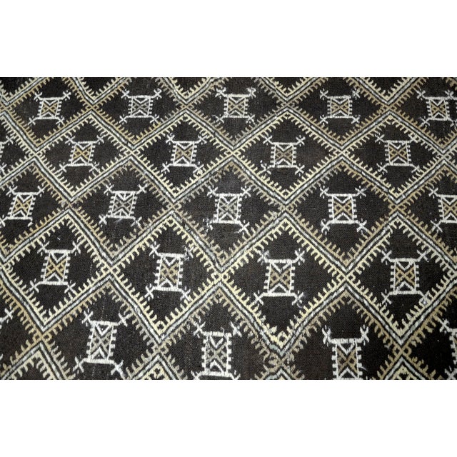 1960s Vintage Turkish Anatolian Handwoven Kilim Rug For Sale In Phoenix - Image 6 of 11