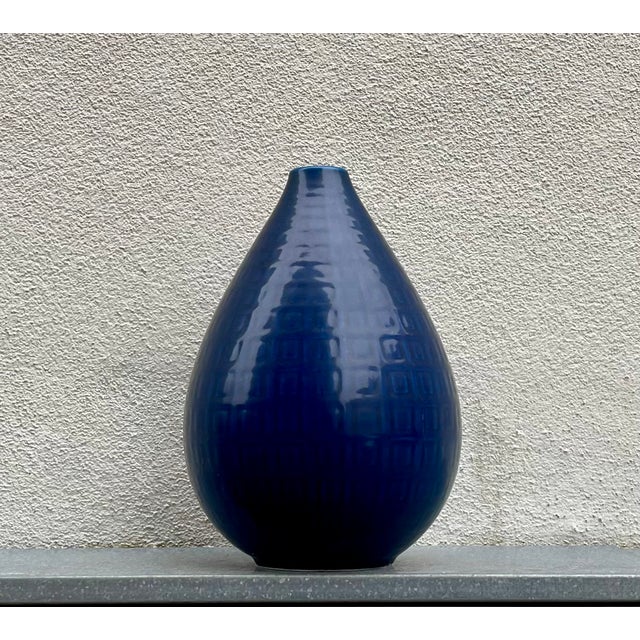 Blue Glazed Marselis Vase by Nils Thorsson for Aluminia, 1950s For Sale - Image 6 of 9
