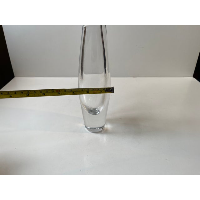 1950s Swedish Modern Torpedo Crystal Vase by Sven Palmqvist for Orrefors, 1950s For Sale - Image 5 of 8