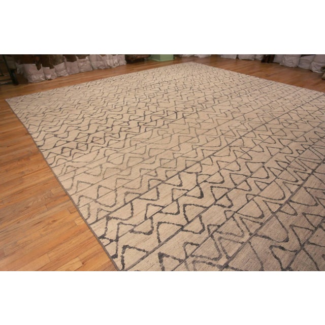 Ivory Nazmiyal Collection Oversized Chevron Modern Rug For Sale - Image 8 of 8