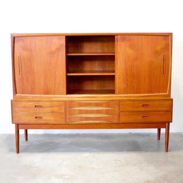 Danish Tall Sideboard / Highboard With Bow Front Drawers in the Style of Arne Vodder For Sale - Image 4 of 16