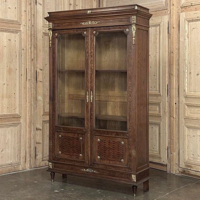 French 19th Century French Louis XVI Bookcase in Acajou Moucheté Mahogany For Sale - Image 3 of 18