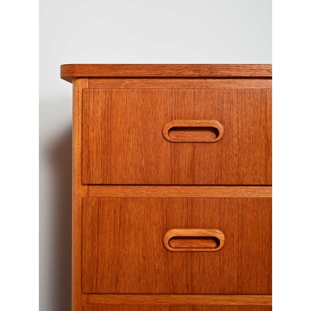 1950s Scandinavian Teak Chest of Drawers, 1950s-1960s For Sale - Image 5 of 11