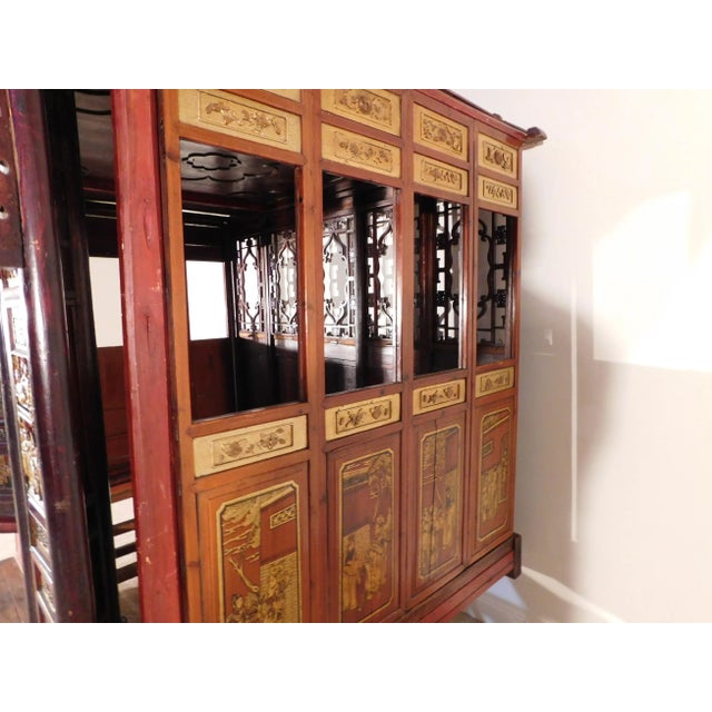 Early 19th Century Museum Quality Circa 1820s Antique Chinese Opium Wedding Bed Intricately Carved. For Sale - Image 5 of 7