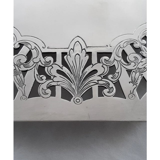 Wallace Silversmiths Vintage 1960s Wallace Silversmiths 7309 Footed Silverplate Trivet For Sale - Image 4 of 9