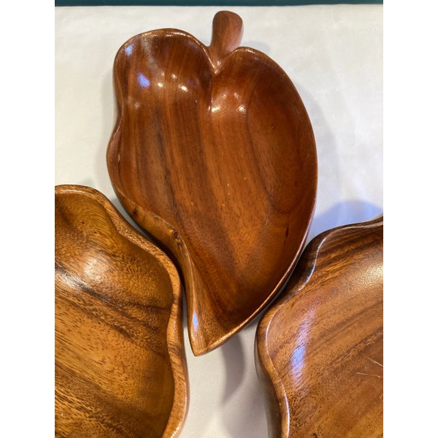 Mid-Century Modern Vintage Monkey Pod Wood Leaf Serving Bowls - Set of 3 For Sale - Image 3 of 5
