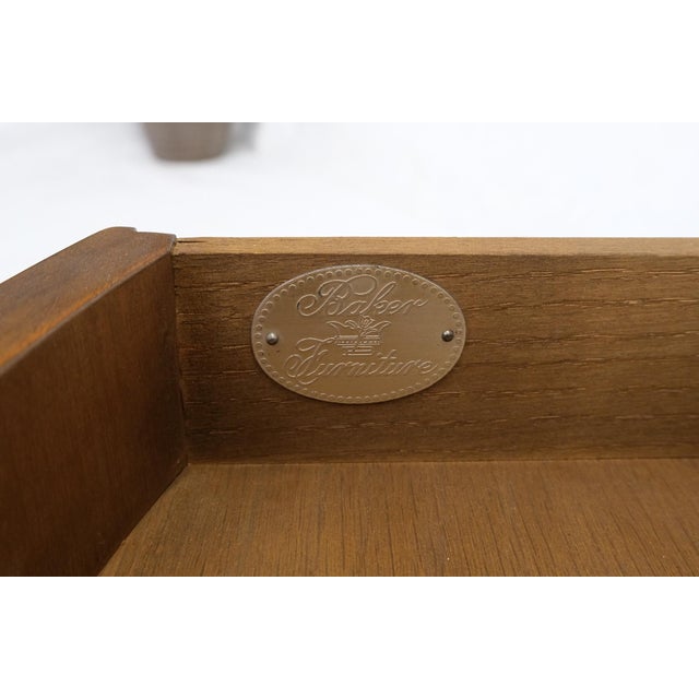 Wood Mid 20th Century Baker Walnut Round Sunburst Pattern Gallery Top Drawer Side Lamp Table Stand For Sale - Image 7 of 15