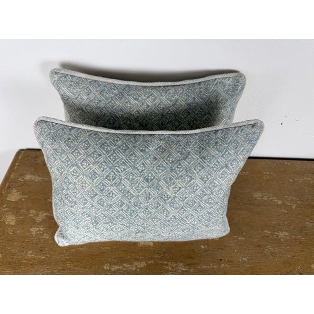 Early 21st Century Petite Pair of Printed Linen Pillows With Belgian Linen Backs For Sale - Image 5 of 7