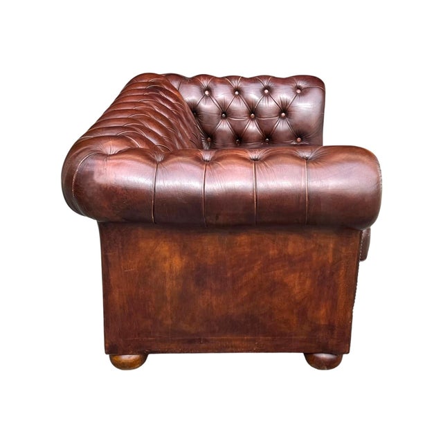English Love Seat Vintage Chesterfield Leather For Sale In Los Angeles - Image 6 of 16