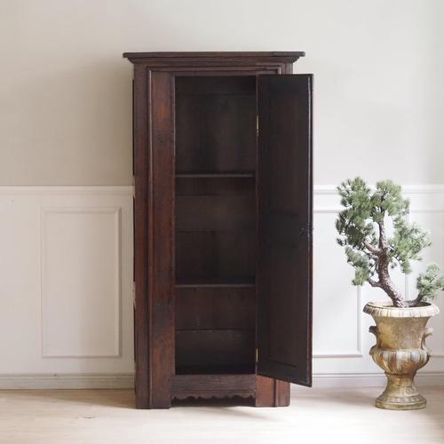 Gründerzeit Rustic Dining Cabinet in Oak, Late 19th Century For Sale - Image 9 of 13