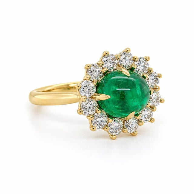 3.32 Carat Colombian Emerald and Diamond Ring, 18k Yellow Gold, Size 6.5 For Sale - Image 4 of 6