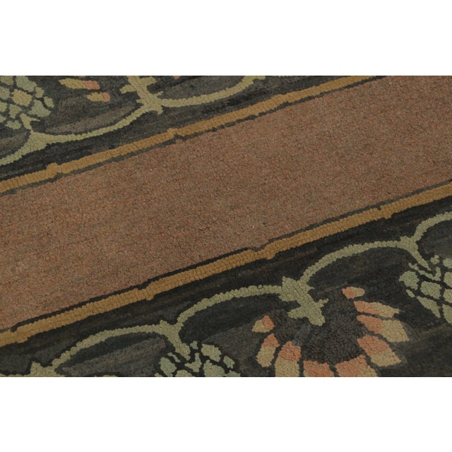 1920s Antique Hooked Rug With Floral Garland Design in Beige and Green - Rug & Kilim For Sale - Image 5 of 7