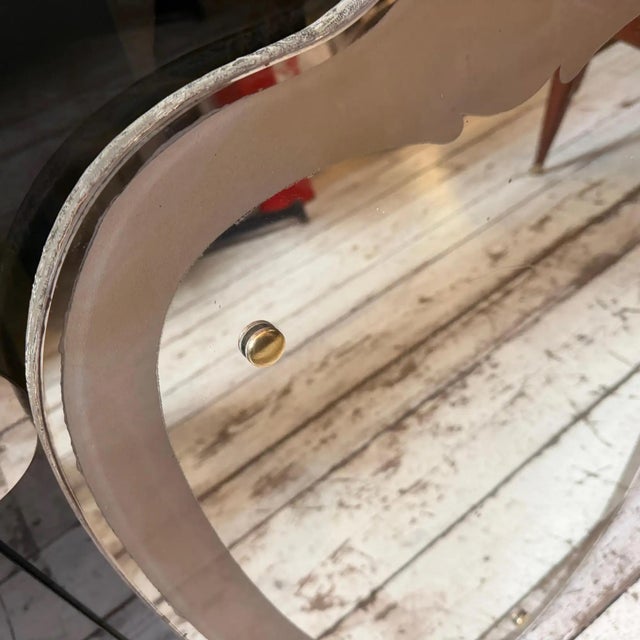 1950s Gio Ponti Style Mid-Century Modern Brass Italian Heart Shaped Wall Mirror For Sale - Image 11 of 17