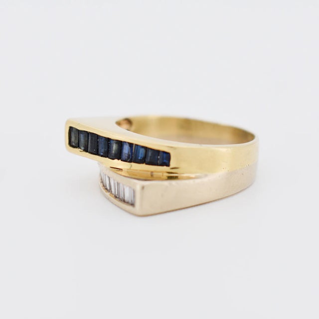 White and Yellow Gold Ring with Sapphires and Diamonds, Size 6 For Sale - Image 4 of 5