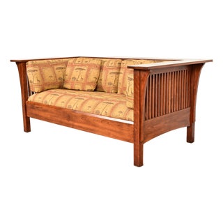 Stickley Mission Arts and Crafts Cherry Wood Prairie Spindle Settle Sofa For Sale