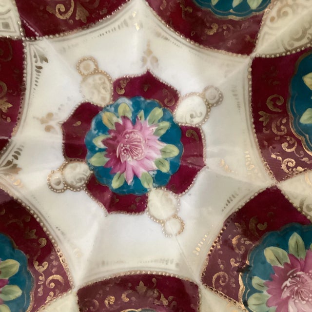 Ceramic Early 20th Century Antique Japanese Porcelain Gold Encrusted Scalloped Bowl For Sale - Image 7 of 13