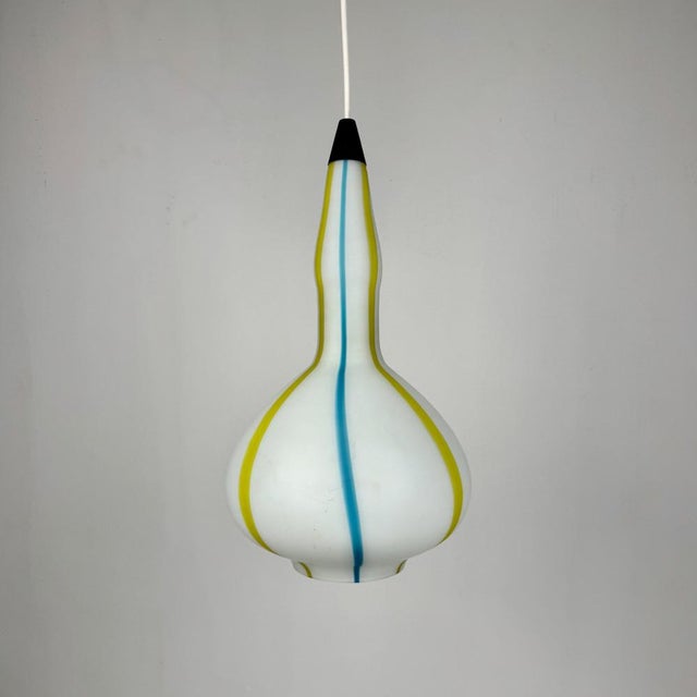Mid-Century Modern Murano Glass Pendant Lamp from Stilnovo, Italy, 1950s For Sale - Image 3 of 8