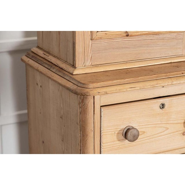 English Pine Linen Cupboard, 19th Century For Sale - Image 11 of 18