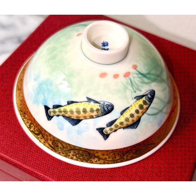 Vintage Chinese Hand Painted Rice Bowl in Red Velvet Box For Sale - Image 4 of 7