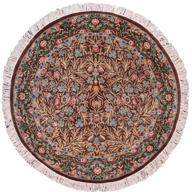 Shabby Chic Botanical 1990's Pak-Persian Brown/Gray Wool Round Rug - 6'2'' X 6'3'' For Sale - Image 9 of 9