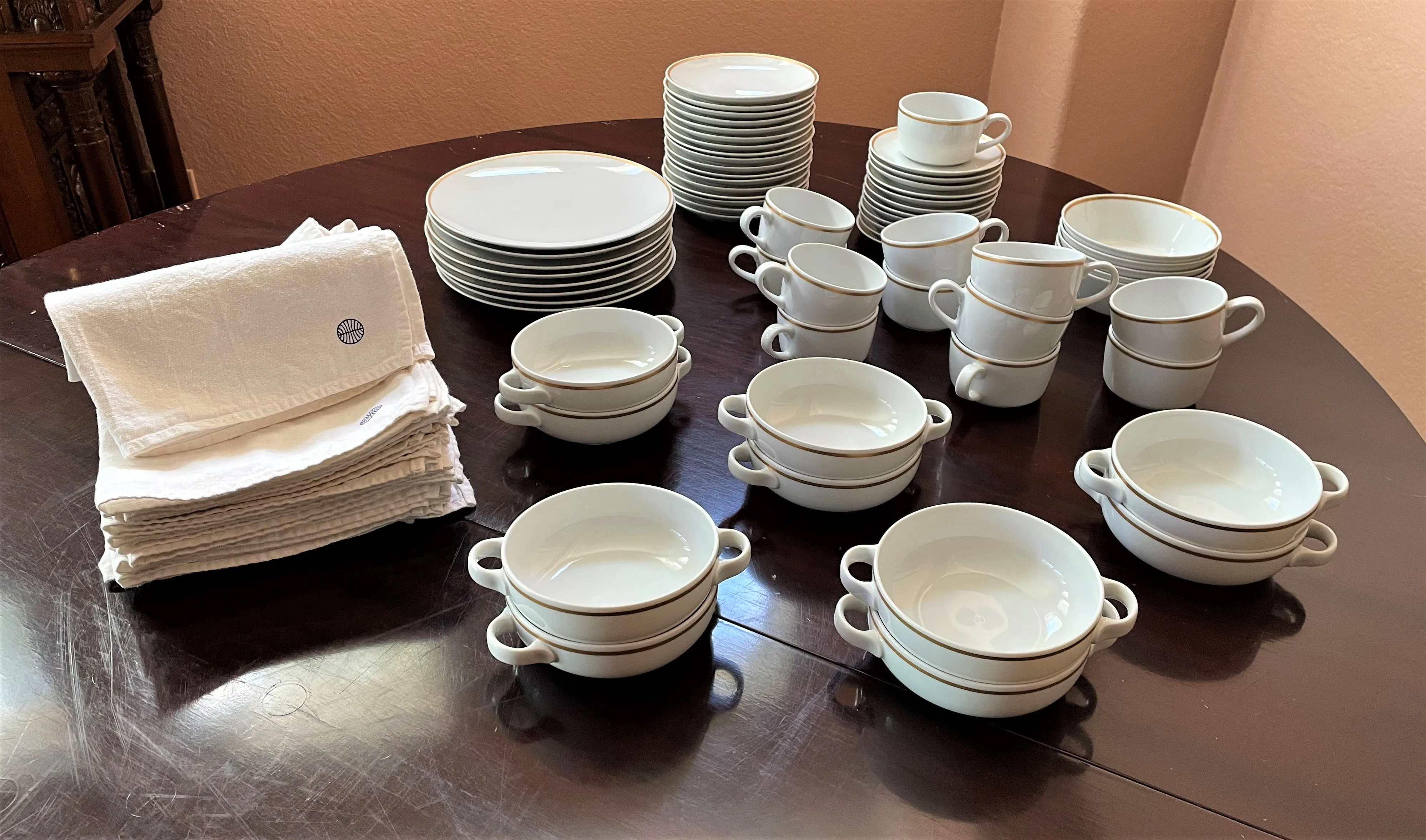 McM: Pan Am Airline's First-Class China Service for Trans-Atlantic