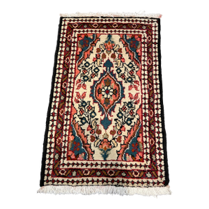 1990s Handwoven Persian Hamedan Area Rug 1'5" X 2'5"