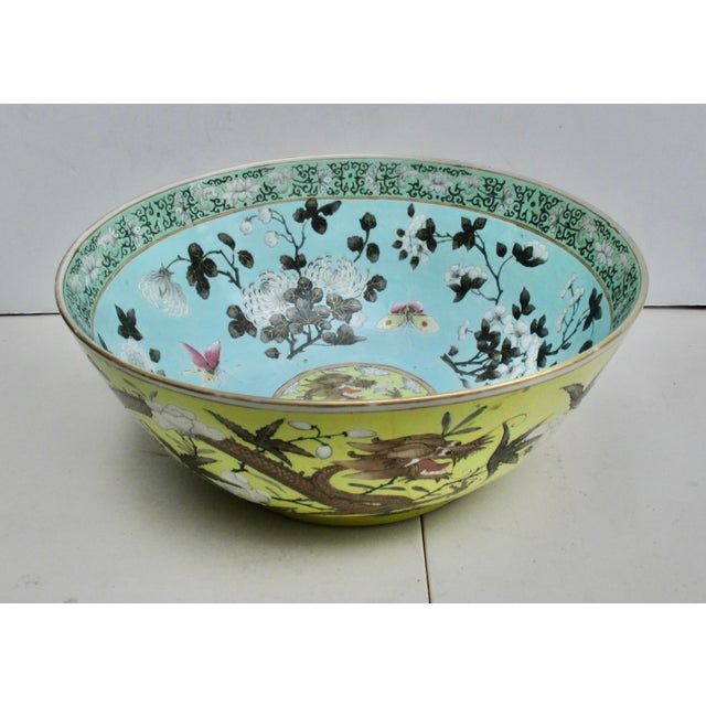 Chinese Chinese Porcelain Center Bowl Guangxu Seal Late 19th For Sale - Image 3 of 16