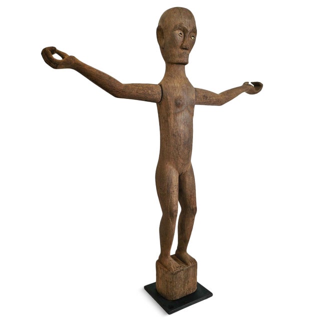 Vintage Pair of Ancestral Borneo Figures For Sale - Image 4 of 9