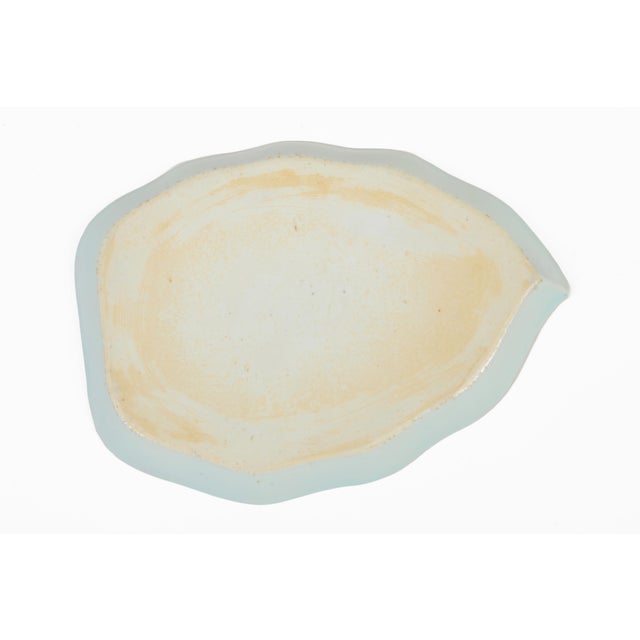 Mid 19th Century Mid 19th Century Chinese Export Blue and White Leaf-Shaped Dish For Sale - Image 5 of 5