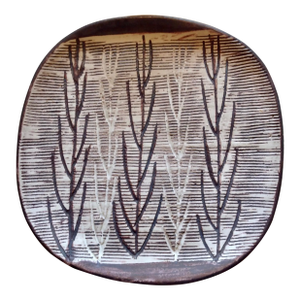 Mid 20th Century Nancy Wickham Boyd Ceramic Plate