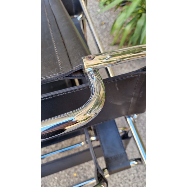 Wassily Armchairs in Black Leather by Marcel Breuer for Gavina, 1970s, Set of 2 For Sale - Image 10 of 17