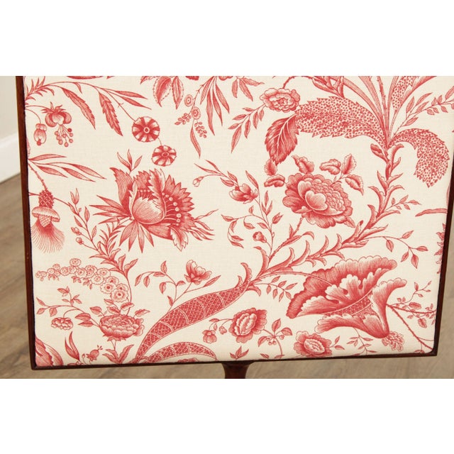 1980s Queen Anne Colonial Williamsburg Style Mahogany and Tapestry Firescreen For Sale - Image 12 of 13