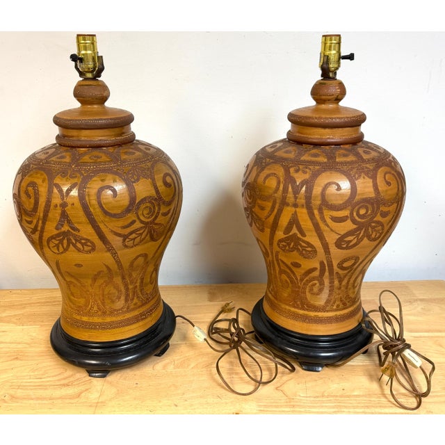 Brown Pair Italian Mid-Century Slip-Decorated Sgraffito Pottery Lamps , C. 1960s For Sale - Image 8 of 9