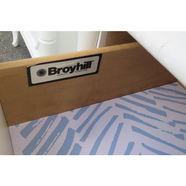 Late 20th Century Broyhill Hollywood Regency Faux Bamboo Nightstands End Tables a Pair For Sale - Image 11 of 18