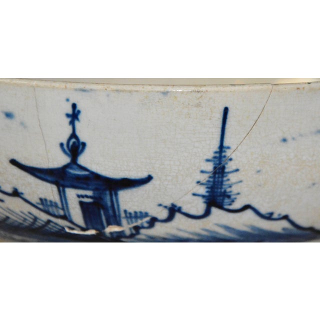Late 18th Century Chinese Export Porcelain Bowl For Sale In Nashville - Image 6 of 9