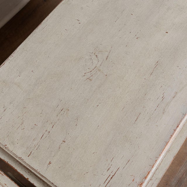 White 19th Century Swedish Pair of Chest of Drawers For Sale - Image 8 of 17