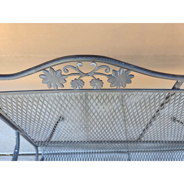 Russell Woodard Vintage Russell Woodard Attributed Wrought Iron Briarwood Daisy Bench Settee For Sale - Image 4 of 17