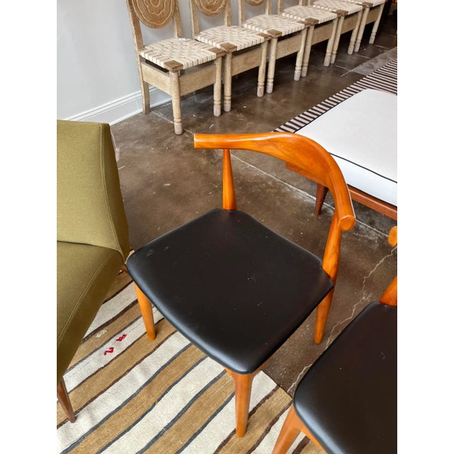 Mid 20th Century Mid-Century Wegner-Style Cowhorn Dining Chairs- Set of 4 For Sale - Image 5 of 8